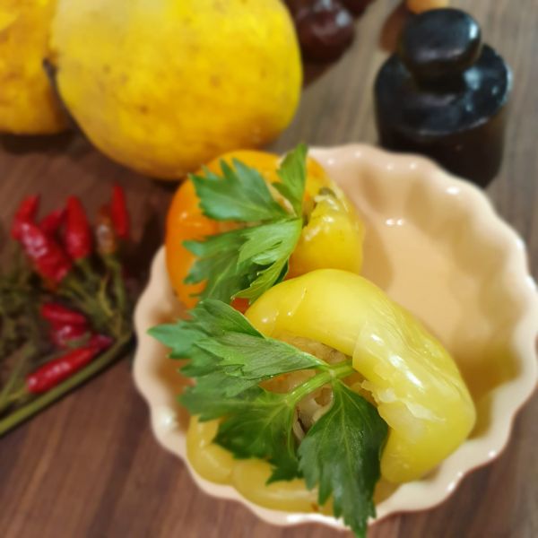 Ardei umpluți cu varză murată