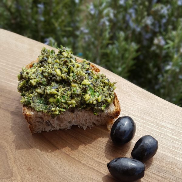 Pastă de măsline cu leurdă și avocado